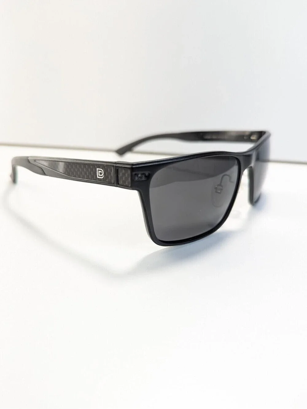 DUCO DC8207 CAT.3 Men's Carbon Fiber Temple Polarized Classic Black Sunglasses